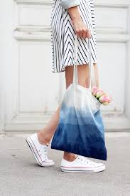 „ombré hair selber machen heißt schatten zu schaffen, die eine einzigartige lebendigkeit ins haar bringen. Do It Yourself Ombre Stoffbeutel Selbermachen Provinzkindchen