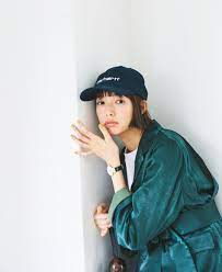 佐藤栞里 mini11月号 ネイルとアクセ企画もうすぐ次の号が発売になるので誌面の写真を載せてみました 写真をください と言ったくらいお気に入りのページです テニスファッション ファッション スタイル