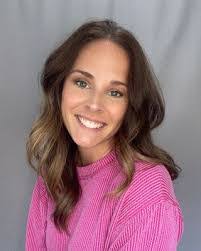 Misty Warren's Instagram, Twitter & Facebook