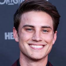 Isaac Downey's Instagram, Twitter & Facebook