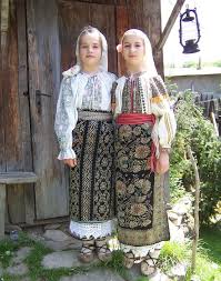 Dacian warriors on trajan's column. Romanian Folk Traditional Clothing Part 2 European People Traditional Outfits Folk Clothing