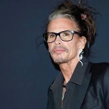 Steven Tyler ricade nella droga, saltano date Aerosmith Las Vegas