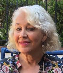 Karen Moss's Instagram, Twitter & Facebook