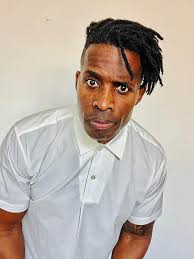 Selena Gomez made a video crying about what's happening with her Mexican  people and listen I get it, she has a right to feel some type of way but my  only problem