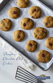 These Soft Pumpkin Chocolate Chip Cookies Are A Must Try This Pumpkin Chocolate Chip Cookies Soft Pumpkin Chocolate Chip Cookies Cookies Recipes Chocolate Chip