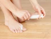 Jika tulang keluar 90 derajat atau terasa menonjol di kulit, tidak mengejutkan, itu bukan pertanda baik dan mungkin tulang itu patah. Tulang Di Kaki Jempol Menonjol Dan Sakit Berbahayakah Tanya Alodokter