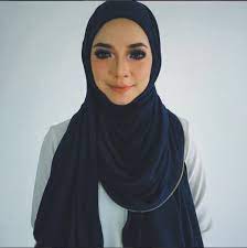 Nora binti mohd danish hanif (born 7 march 1982) also known as nora danish is a malaysian actress, rapper, singer, model, television personality and businesswoman. Rekaan Tudung Berzip Dikritik Ini Penjelasan Nora Danish Wanista Com