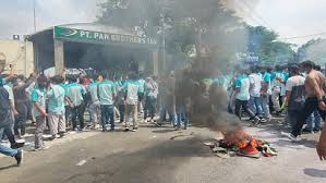 Bukan sekedar tempat kerja biasa, disana terdapat banyak kenangan tersimpan. Dnkndmpvujvr1m