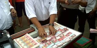 Cara membedakan madu asli dan palsu. Begini Cara Pelaku Membuat Uang Palsu Kw 1 Di Bekasi Merdeka Com