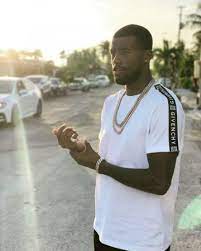 Gini wijnaldum is feeling excited at anfield. Georginio Wijnaldum Clothes Outfits Brands Style And Looks Spotern