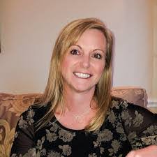 Eileen Mount's Instagram, Twitter & Facebook