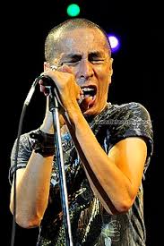 Sampai kapan lagi aku harus menahan rasa kecewa di dalam dada. Amy Search Wikipedia Bahasa Indonesia Ensiklopedia Bebas