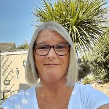 Black Labrador just went down this alley way in Barton tors. wouldn't come  to me. Seams lost 😞 ￼