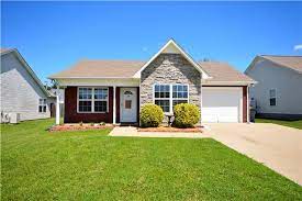 2007 Golden Ct Spring Hill Tn Property Details Search Spring Hill Tn Homes Estate Homes Spring Hill Built In Storage