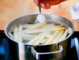 Du kannst sie sowohl mit als auch ohne schale essen, deshalb bleibt es dir. Spargel Kochen So Geht S Richtig Lecker