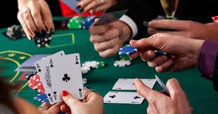 Ryan Fee on playing against limpers in live games - PokerGround.com