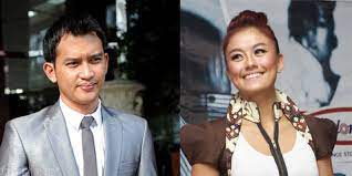 Pada tahun 2014 akhirnya agnes monica mulai merilis video lirik coke bottle dan akan melakukan tour di beberapa bagian negara amerika. Agnes Monica Tak Pernah Lupa Tanggal Ultah Rezky Aditya Kapanlagi Com