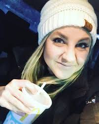 Happy Thursday y'all! One more week til we can all stuff our faces with all  the food! One more day till the weekend! I got to work EXTRA early today  soo I