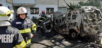 Un proiectil a explodat, iar un tânăr autorităţile au anunţat că muncitorul rănit, un tânăr de 22 de ani, a fost surprins de explozia. Vzudmycnuli 2m