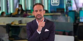 Cumple con todos los requisitos. Rodrigo Sepulveda Periodista Y Conductor De Noticias Mis Huevos Son Grandes