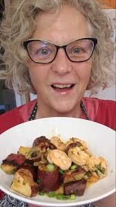 Check out this insanely good Sweet Potato Coconut Shrimp sheet pan dinner  🍤🥥 Caramelized potatoes and tender shrimp