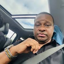 MOMENTO En el que @anuel Sale de su camerino A conocer el ambiente Fuera de  vestidores