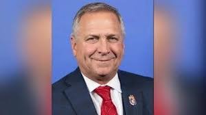 Carey Gill's Instagram, Twitter & Facebook