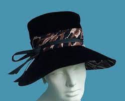 Vintage 60s Black Velvet Hat With Animal Print Etsy Velvet Hat Black Velvet Vintage Hat Boxes