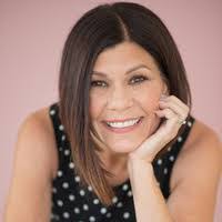 Deanna Hernandez's Instagram, Twitter & Facebook