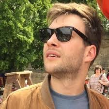 Robert Knaak's Instagram, Twitter & Facebook