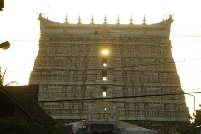 Sri Anantha Padmanabhaswamy Temple in Thiruvananthapuram Sunset Wonder – Sage of Kanchi