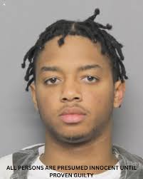 𝐓𝐫𝐚𝐟𝐟𝐢𝐜 𝐒𝐭𝐨𝐩 𝐋𝐞𝐚𝐝𝐬 𝐭𝐨 𝐀𝐫𝐫𝐞𝐬𝐭, 𝐃𝐢𝐬𝐜𝐨𝐯𝐞𝐫𝐲  𝐨𝐟 𝐒𝐭𝐨𝐥𝐞𝐧 𝐅𝐢𝐫𝐞𝐚𝐫𝐦𝐬 Sheriff Jeff Bergeron reports that