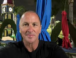 Mom!! Danny saw me naked!!” Caddyshack. Highland Park IG: Weve_been_there  #dannynoonan #imalright