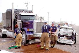How long does it take to make a left turn in a semi truck? Semi Hits Back Of Car Local News Theadanews Com