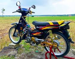 Tj modif persembahkan untuk pecinta modifikasi di seluruh dunia. Modifikasi Honda Astrea Tampang Boleh Standar Lari 160km Jam Siap Ngacirrrr