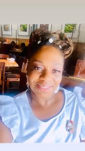 Profile for Hollyn Sells Homes