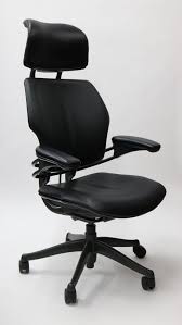 freedom chair by humanscale fully adjustable model with headrest in black leather affordable office chairs office chair chair