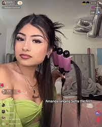 Amanda Wissinger's Instagram, Twitter & Facebook