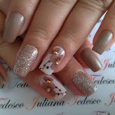 Where andie, molly ringwald's character, spends half of the movie preparing for her prom and at the end it pays off. 30 Stunning Prom Nails For An Unforgettable Night Proving Easy Beauty Ideas On Latest Fashion Trend