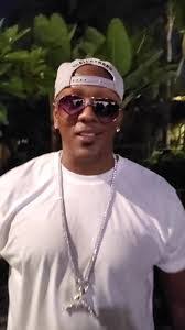 Eric Schnabel's Instagram, Twitter & Facebook