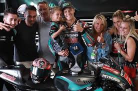 Camiseta 20 quartararo, gorra quartararo, sudadera quartararo, accesorios quartararo. Arti Tato Pembalap Motogp Fabio Quartararo Mirip Bak Mobil Truk Semua Halaman Motorplus