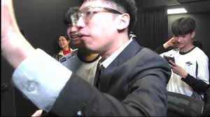 Chấn động, TSW Warhorse và các tuyển thủ giao tiếp cực kỳ ăn ý, nhưng không  biết bằng ngôn ngữ nào