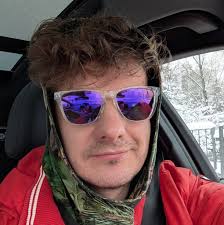 Kung fu movie with cape-wearing villain?