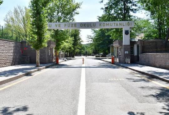 1. ULAŞIM BİLGİLERİ: a.Kara Yolu: Topçu ve Füze Okulu Komutanlığı, Ankara'nın Polatlı ilçesinde konuşludur. Ankar