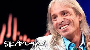 blue cross in Philadelphia. among the hardest buildings ever climbed if  using 1 Crack (span) .