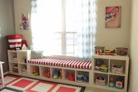 Mochten Sie Das Kinderzimmer Noch Frohlicher Und Behaglicher Gestalten Sie Konnen Hier Ein Paar Kinderzimmer Fensterd Kinder Zimmer Zimmer Kinder Zimmer Ideen