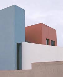 Minimalist architecture, sometimes referred to as 'minimalism', involves the use of simple design elements, without ornamentation or decoration. Regram Via Shophsmith Colour Architecture Minimalist Architecture Minimal Architecture