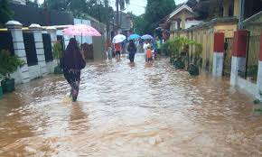 Water level 3.11 m is at normal level wl trend : Diguyur Hujan Deras Satu Jam Kota Cilegon Terendam Banjir