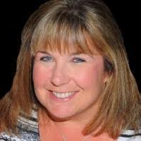 Peggy Bowling's Instagram, Twitter & Facebook