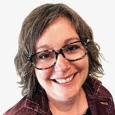 Lori Clapper's Instagram, Twitter & Facebook